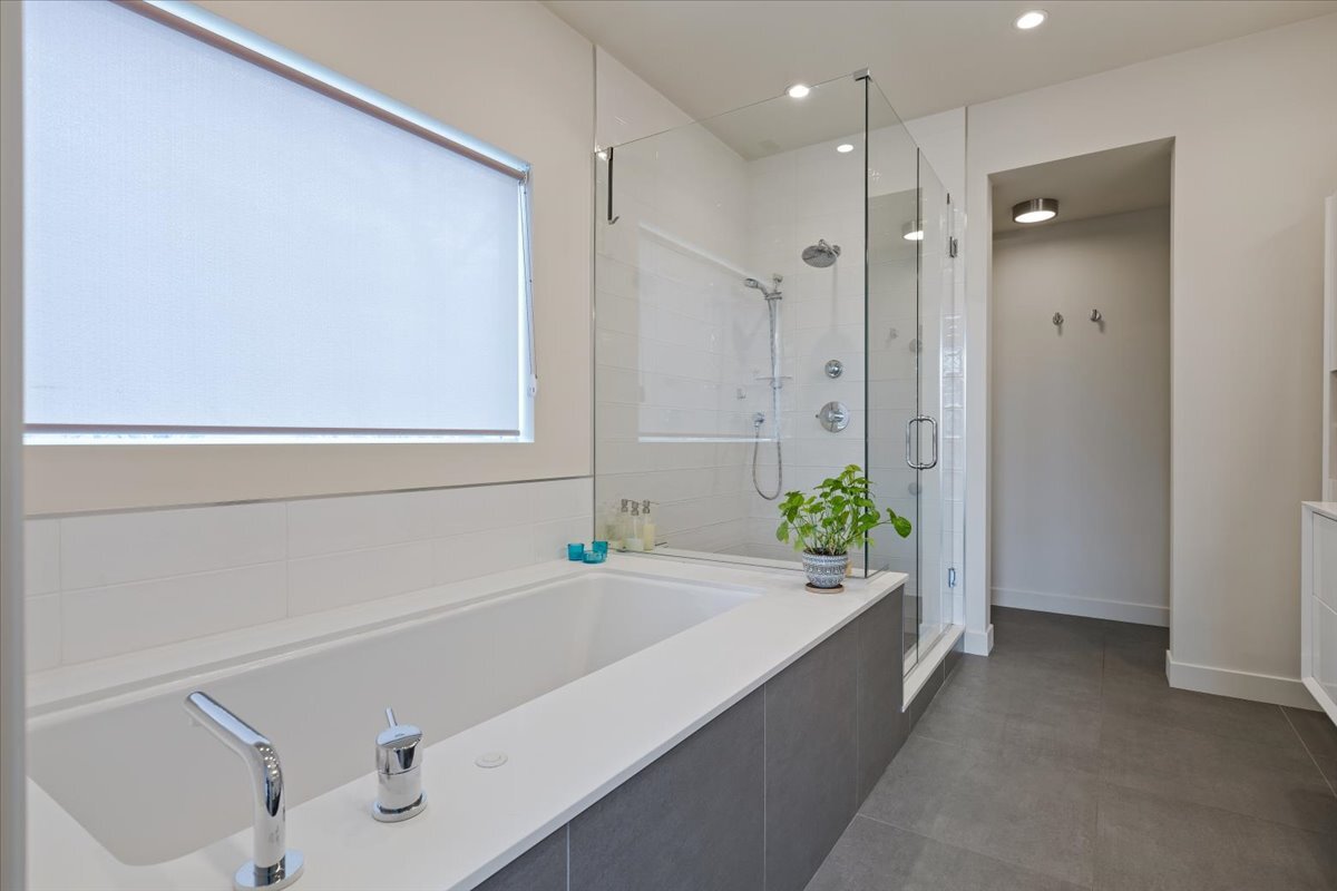 12763829 Property Photo 21