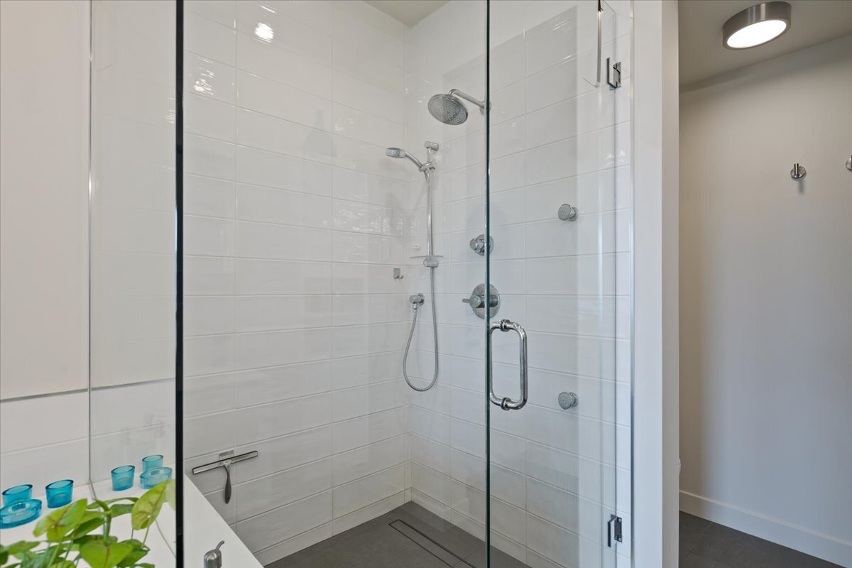 12763829 Property Photo 22