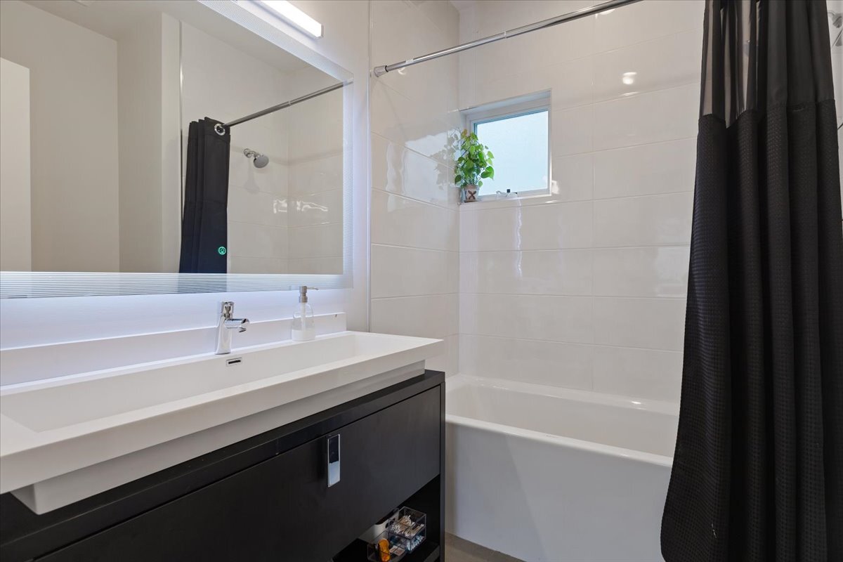 12763829 Property Photo 27