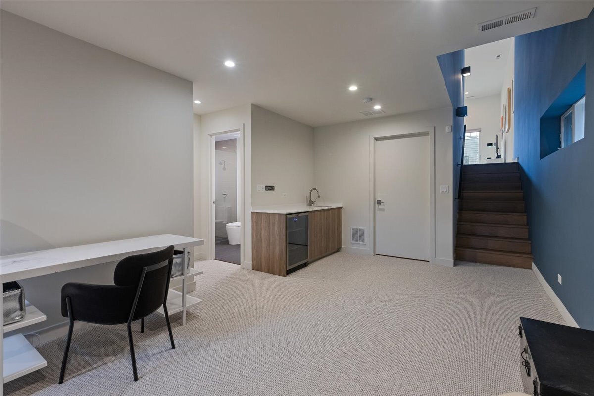 12763829 Property Photo 32