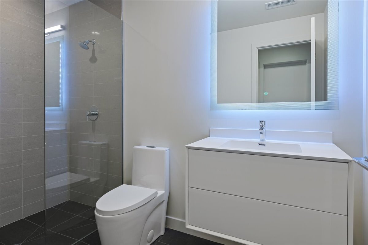 12763829 Property Photo 33