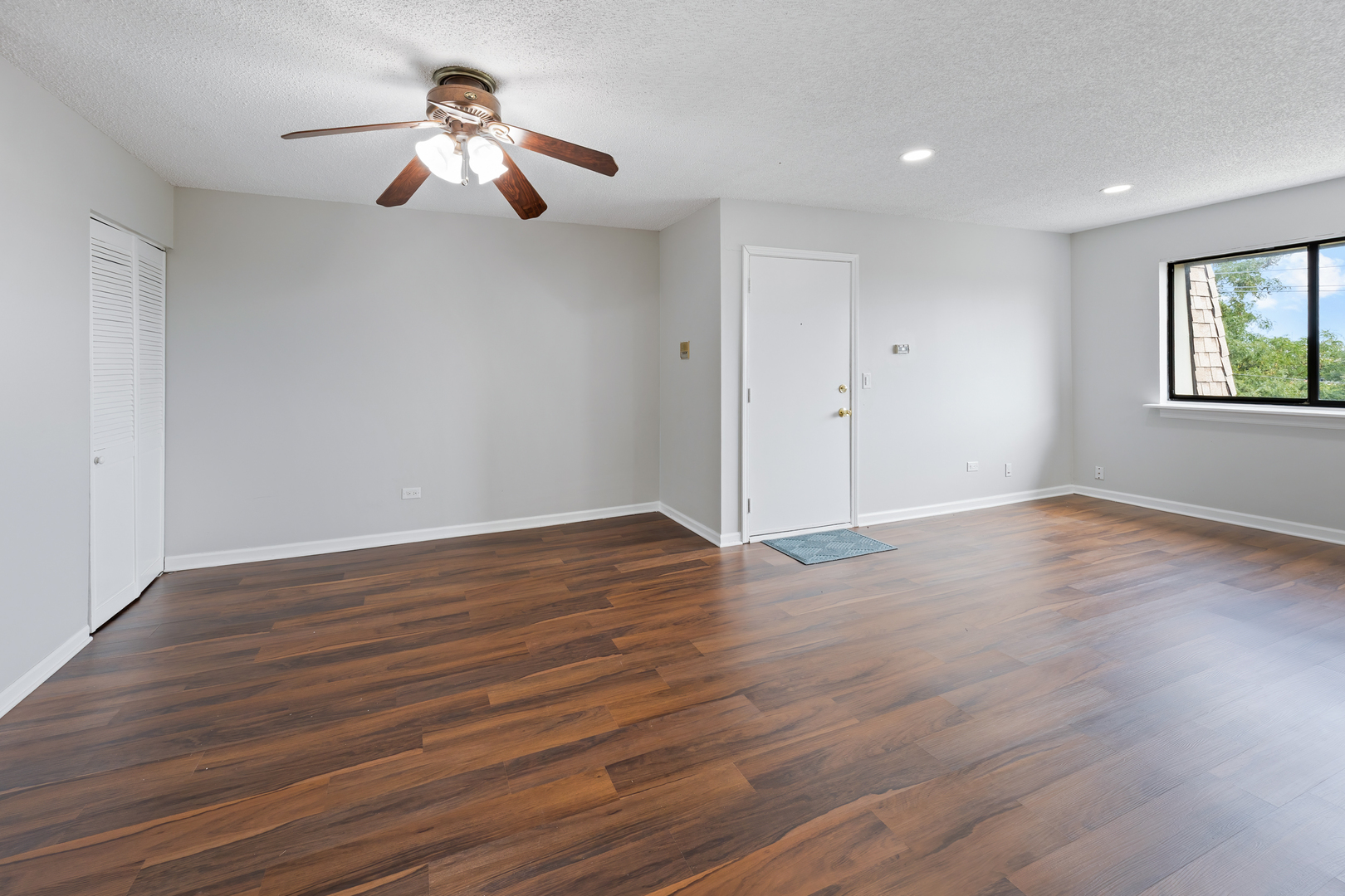 1472 Carol Court 3b Property Photo 6