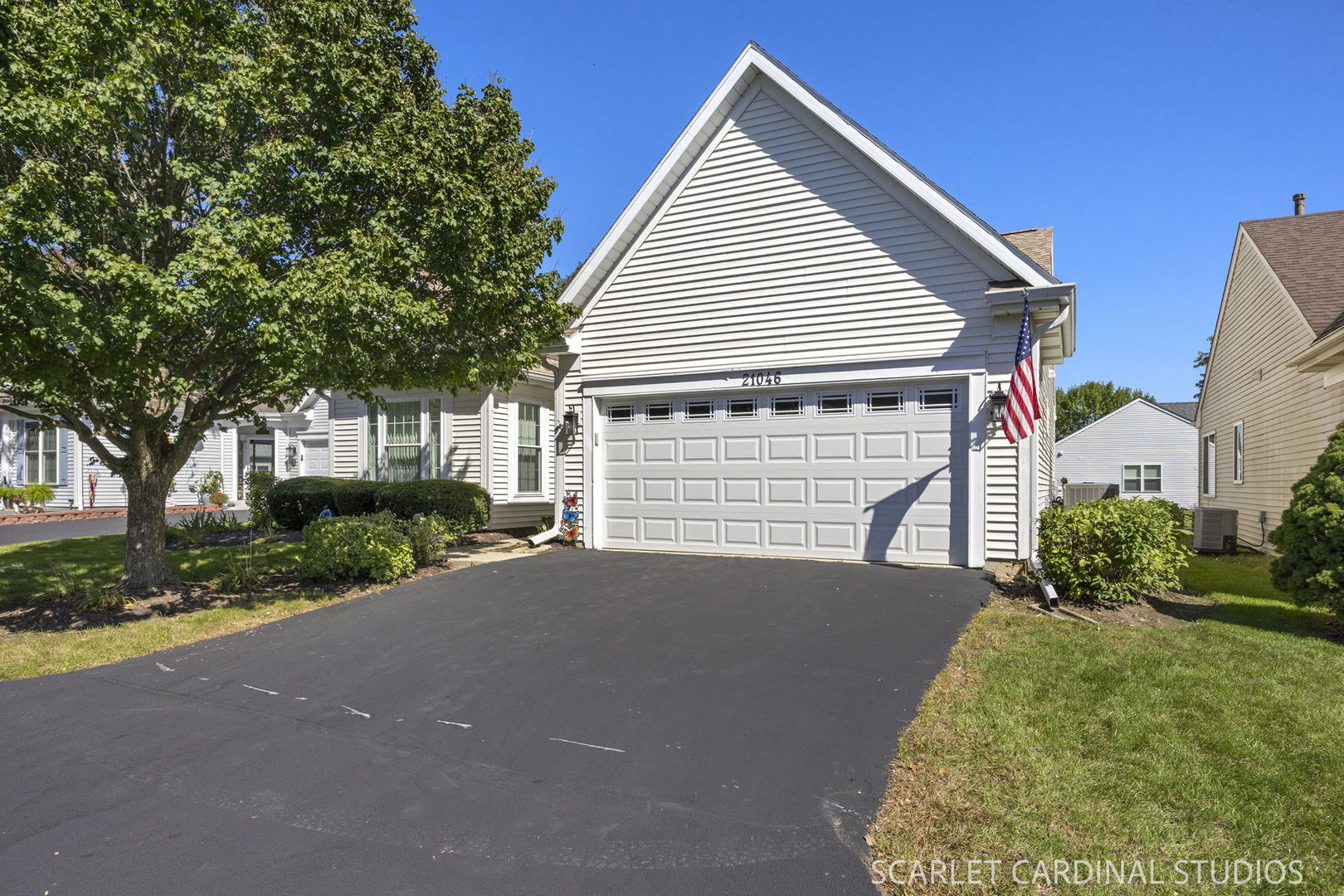 21046 W Walnut Lane Property Photo 2