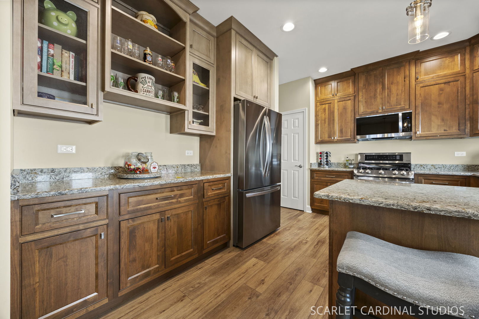 21046 W Walnut Lane Property Photo 4