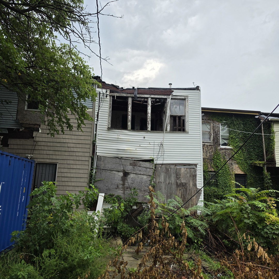 10740 S Langley Avenue Property Photo 5