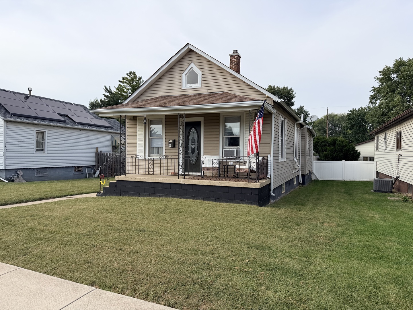 514 W Erie Street Property Photo 1