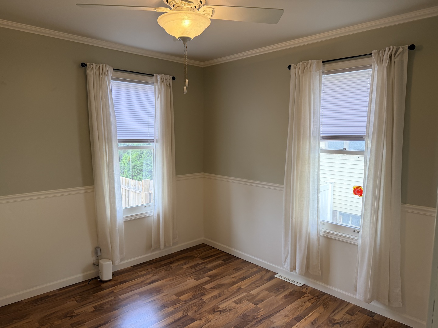 514 W Erie Street Property Photo 6
