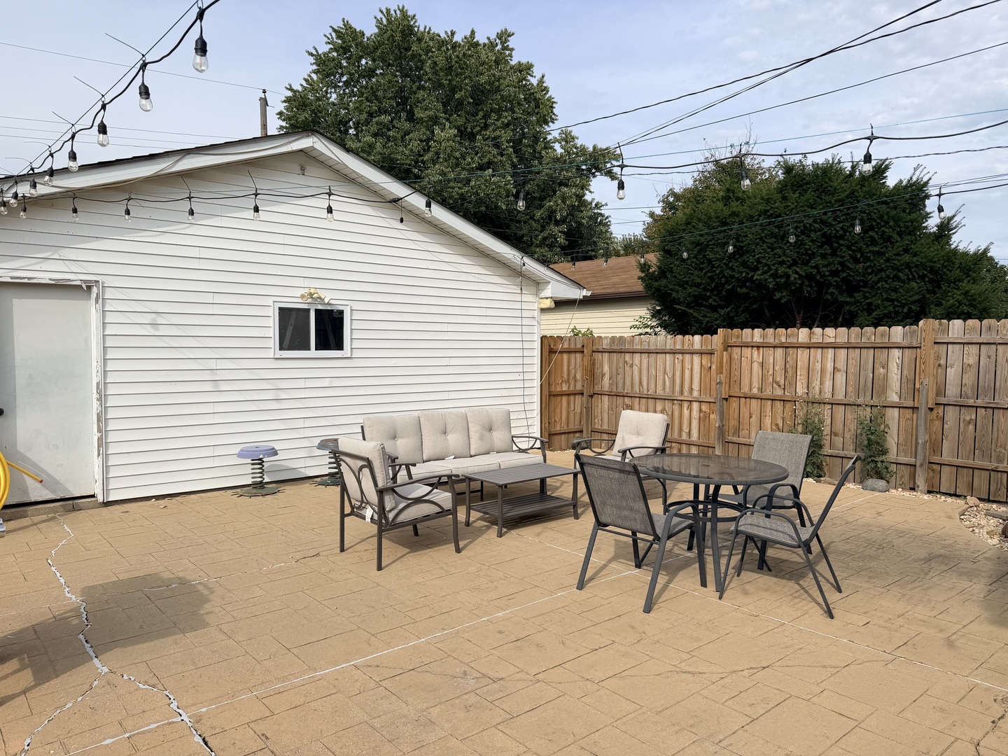 514 W Erie Street Property Photo 10