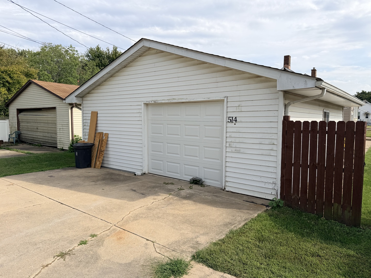 514 W Erie Street Property Photo 11