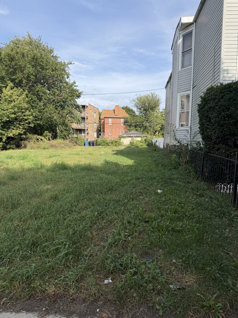 6929 S Martin Luther King Drive Property Photo 1
