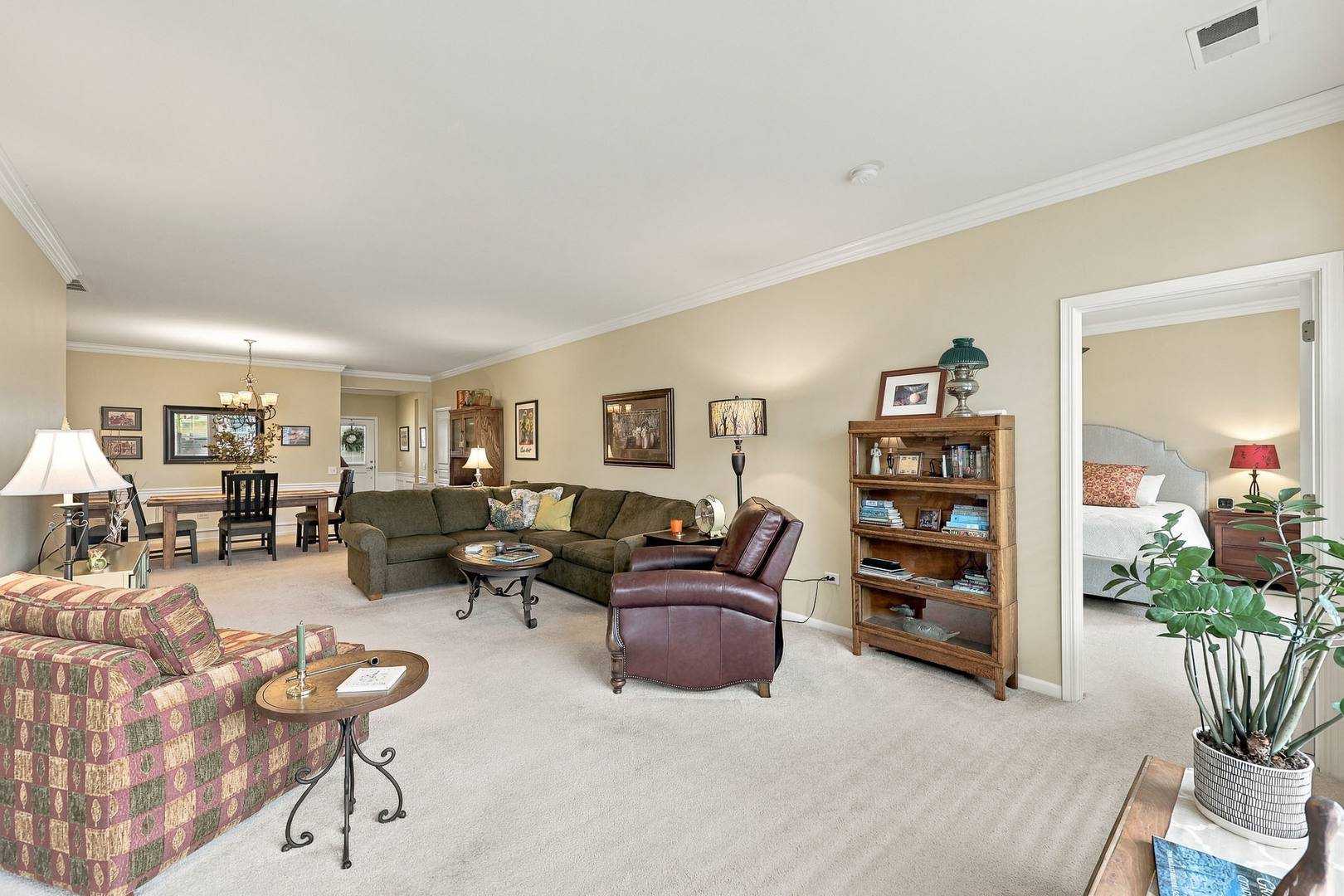 12211 Russet Lane Property Photo 7