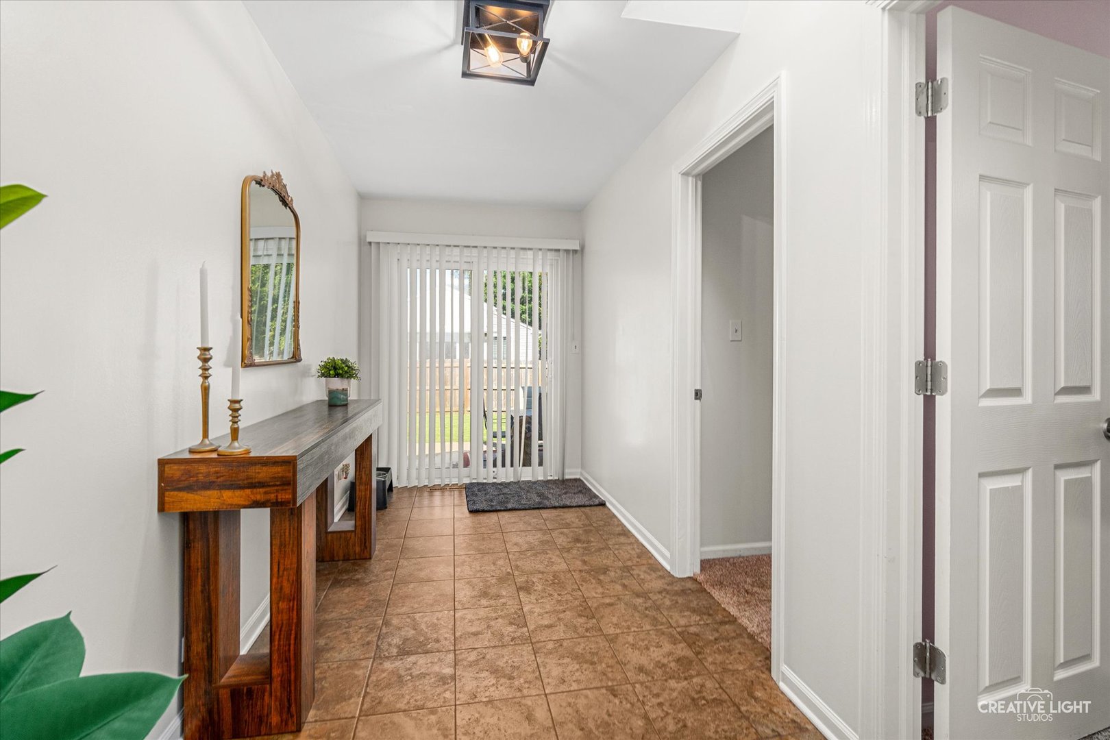 2330 Weatherford Lane Property Photo 3