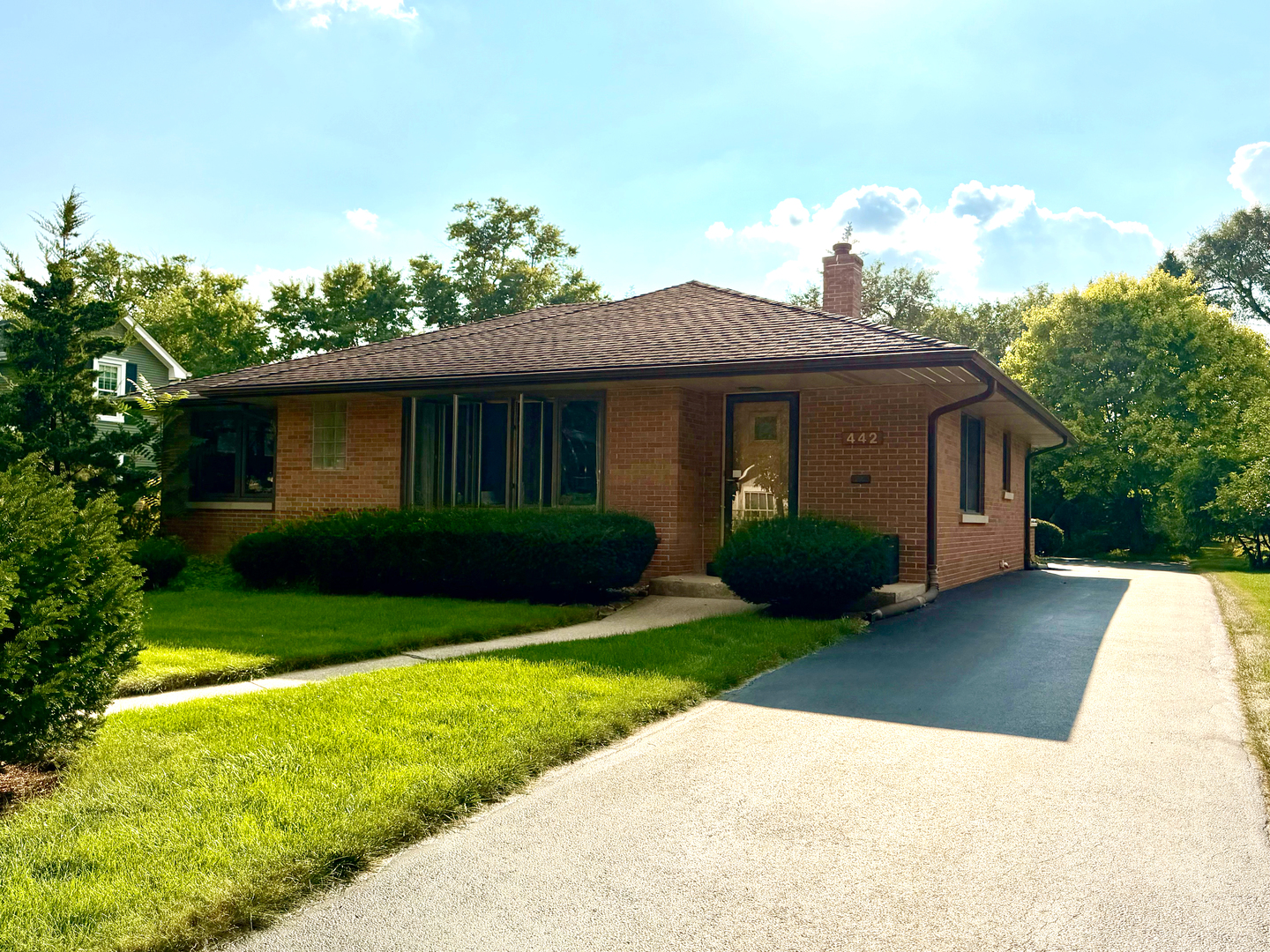 442 N Evergreen Avenue Property Photo 1