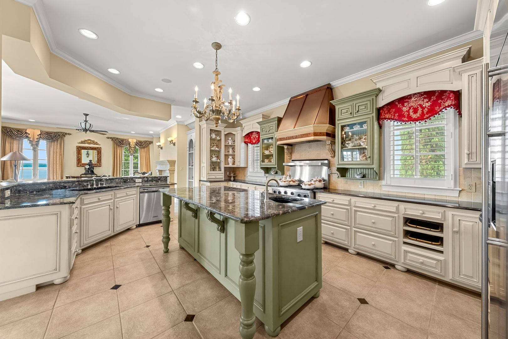 331 Ivy Arbor Circle Property Photo 8