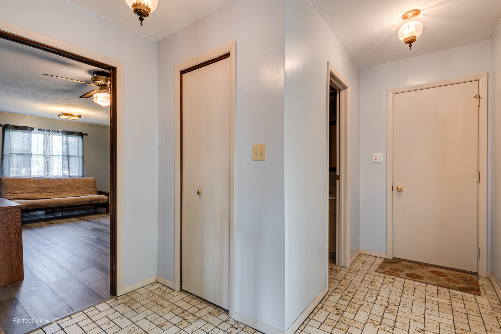 455 N Shabbona Street Property Photo 13
