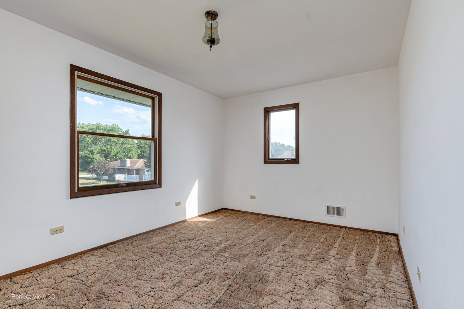 455 N Shabbona Street Property Photo 17