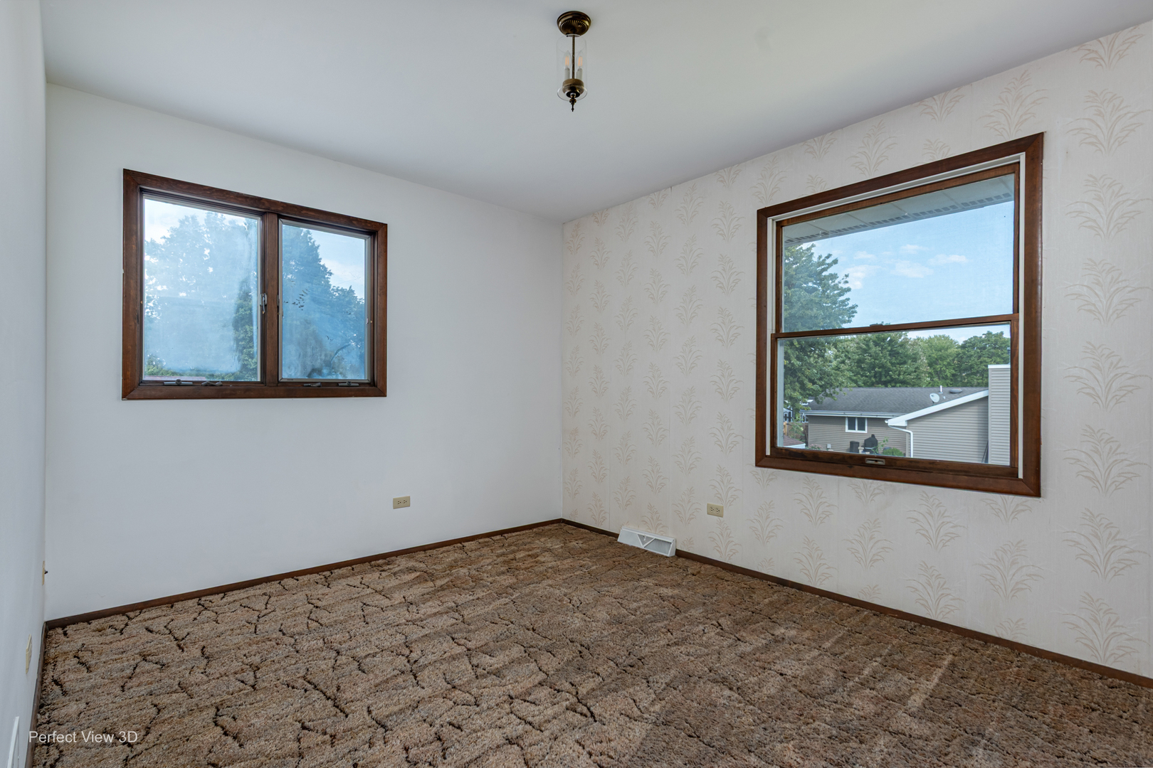 455 N Shabbona Street Property Photo 19
