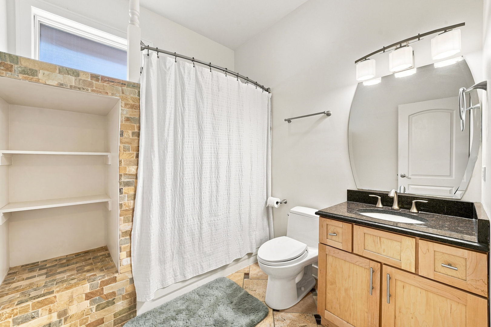 2521 W Flournoy Street Property Photo 12