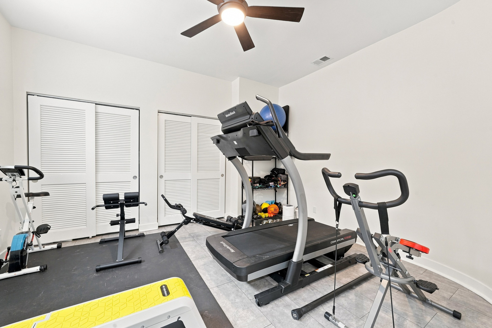 2521 W Flournoy Street Property Photo 13