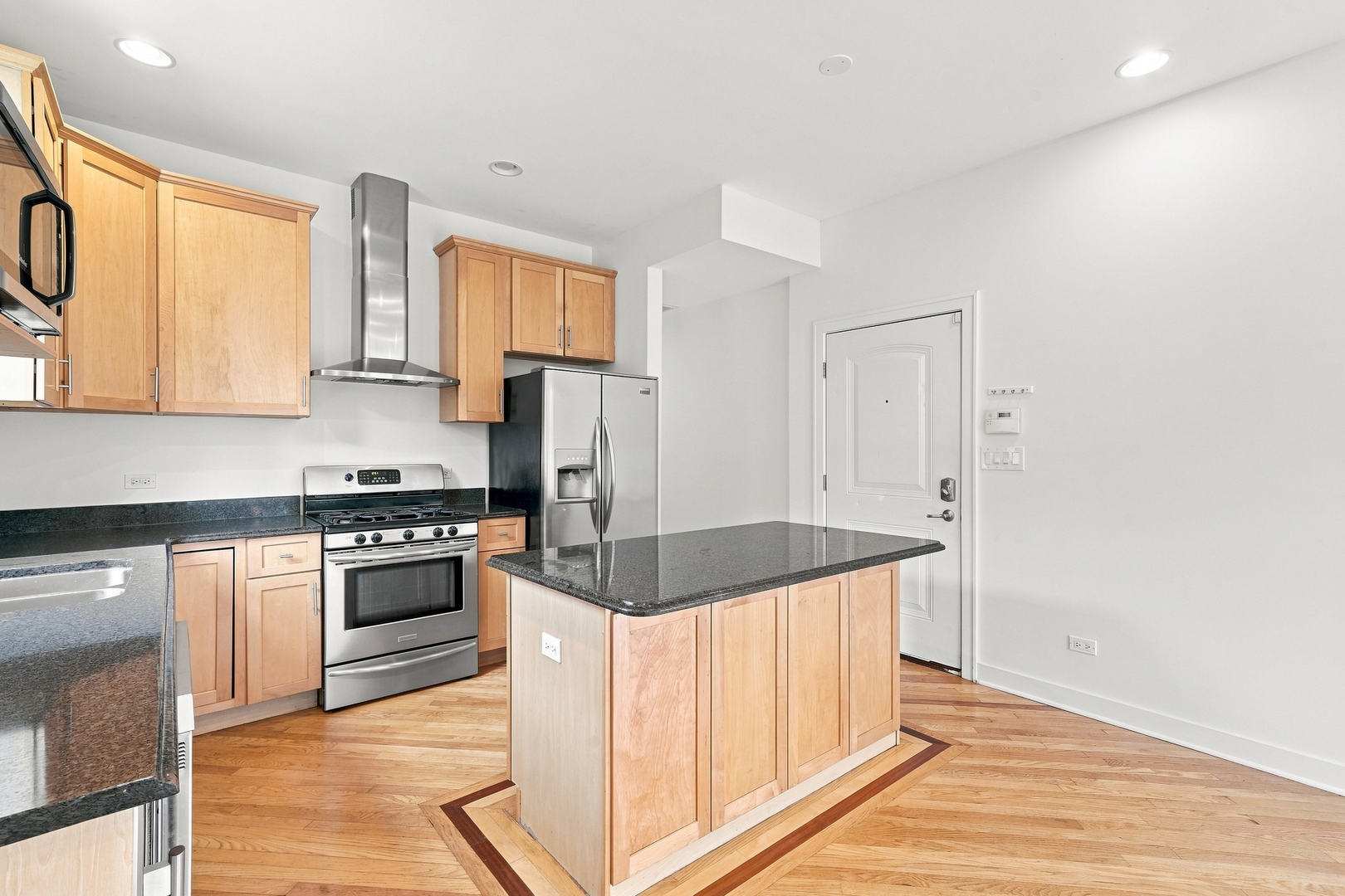 2521 W Flournoy Street Property Photo 17