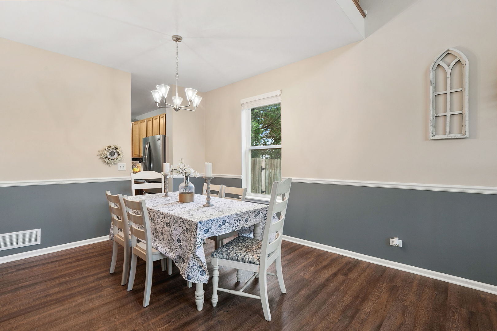 2214 W Waterford Court Property Photo 6