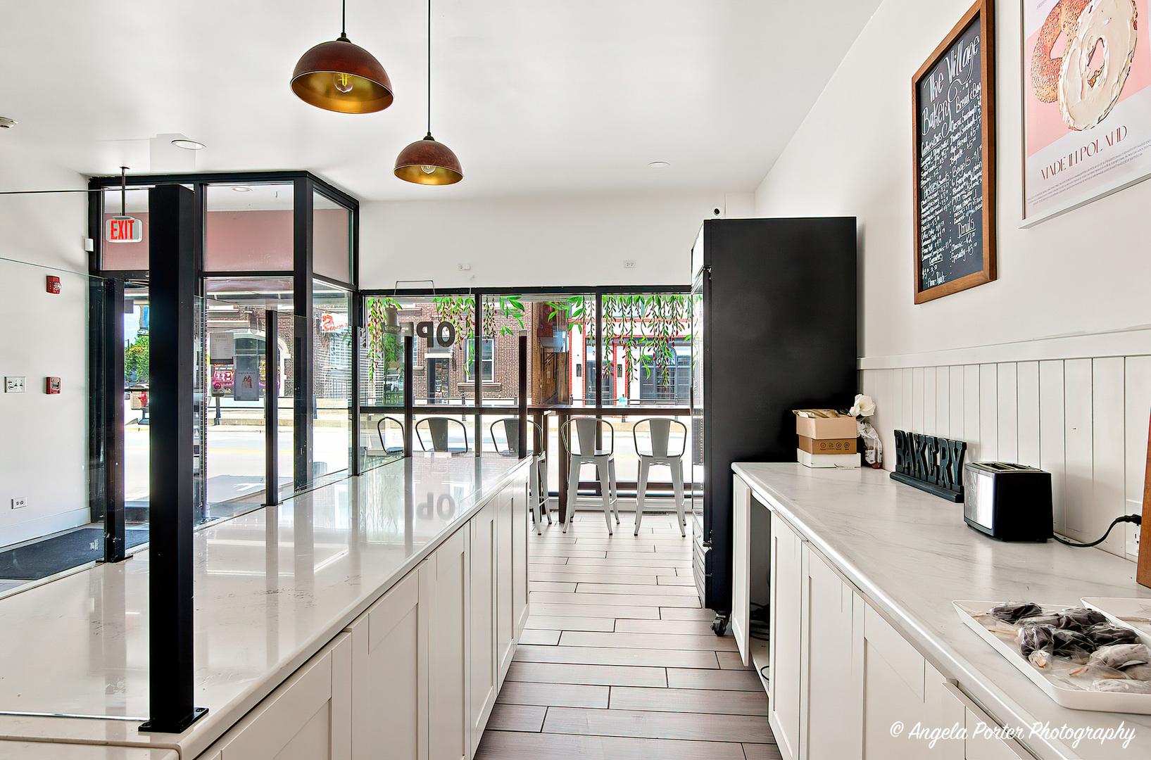 27 E Grand Avenue Property Photo 6