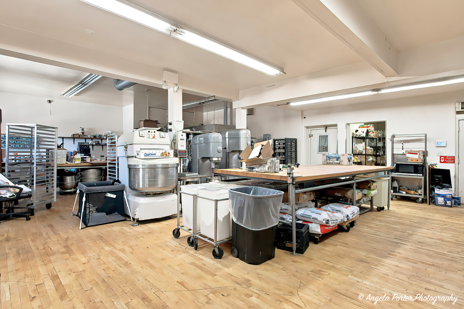27 E Grand Avenue Property Photo 10