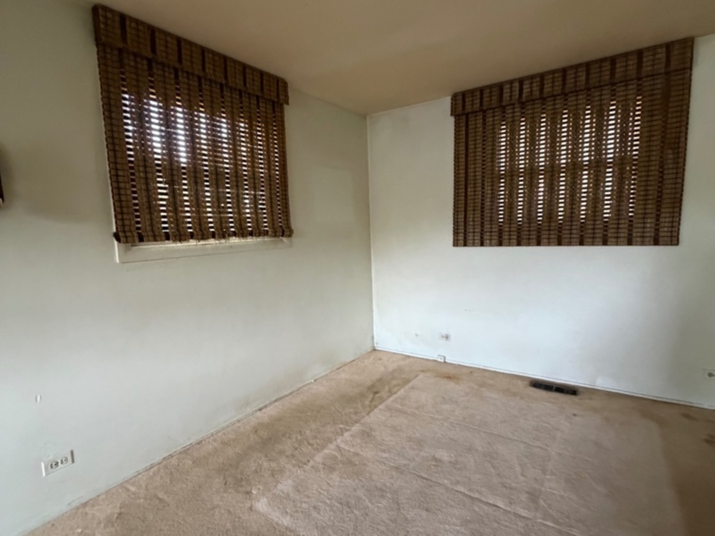 381 N Silverleaf Boulevard Property Photo 3