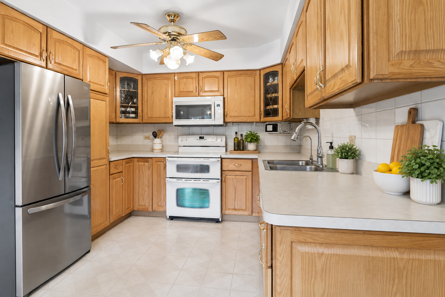 11239 S Avon Avenue Property Photo 5