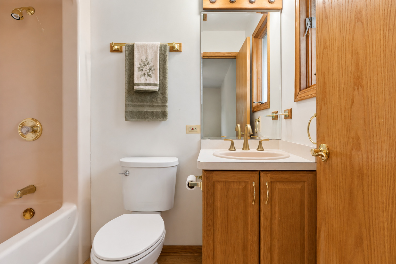 11239 S Avon Avenue Property Photo 11