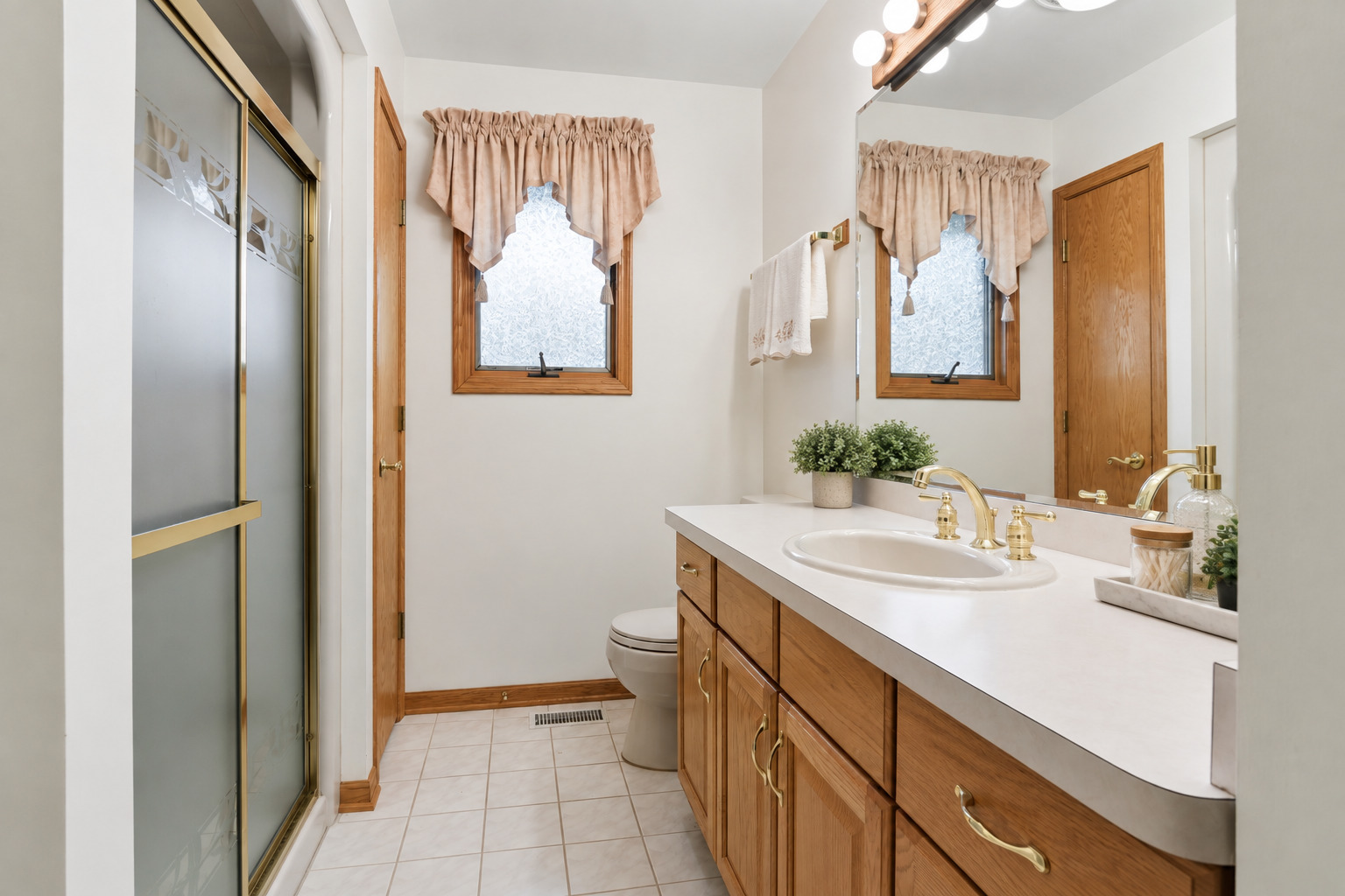 11239 S Avon Avenue Property Photo 14
