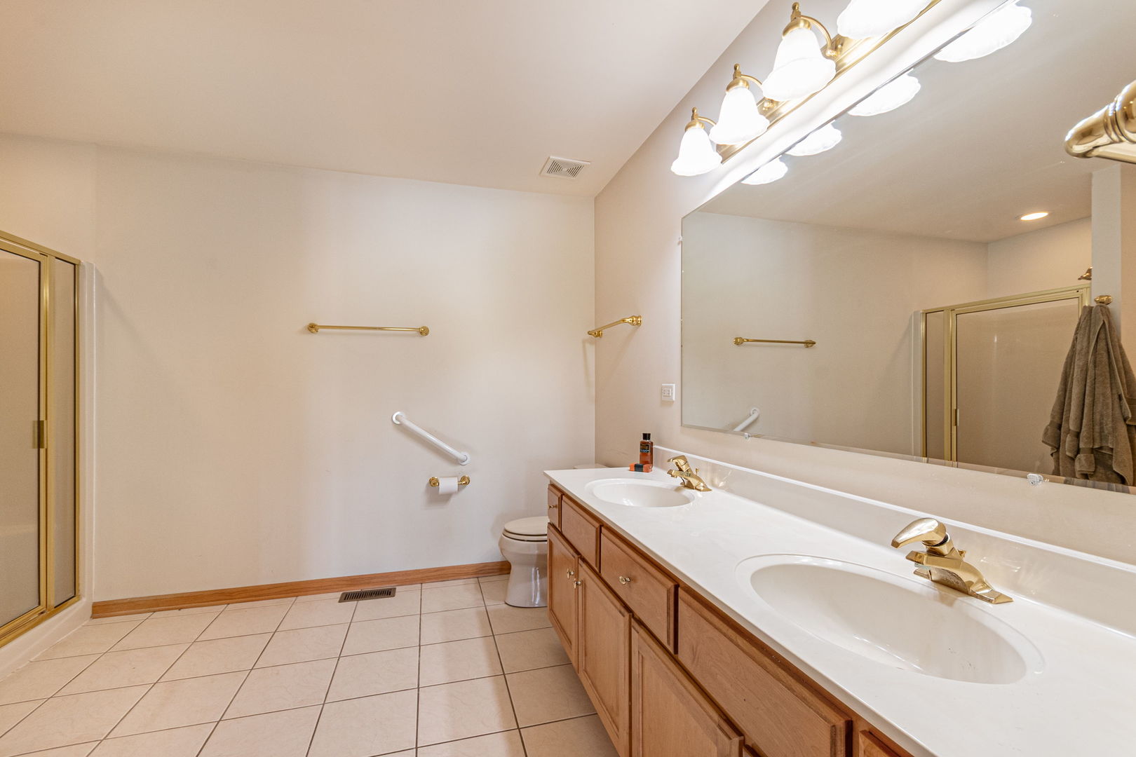 12198 Oxford Court Property Photo 23