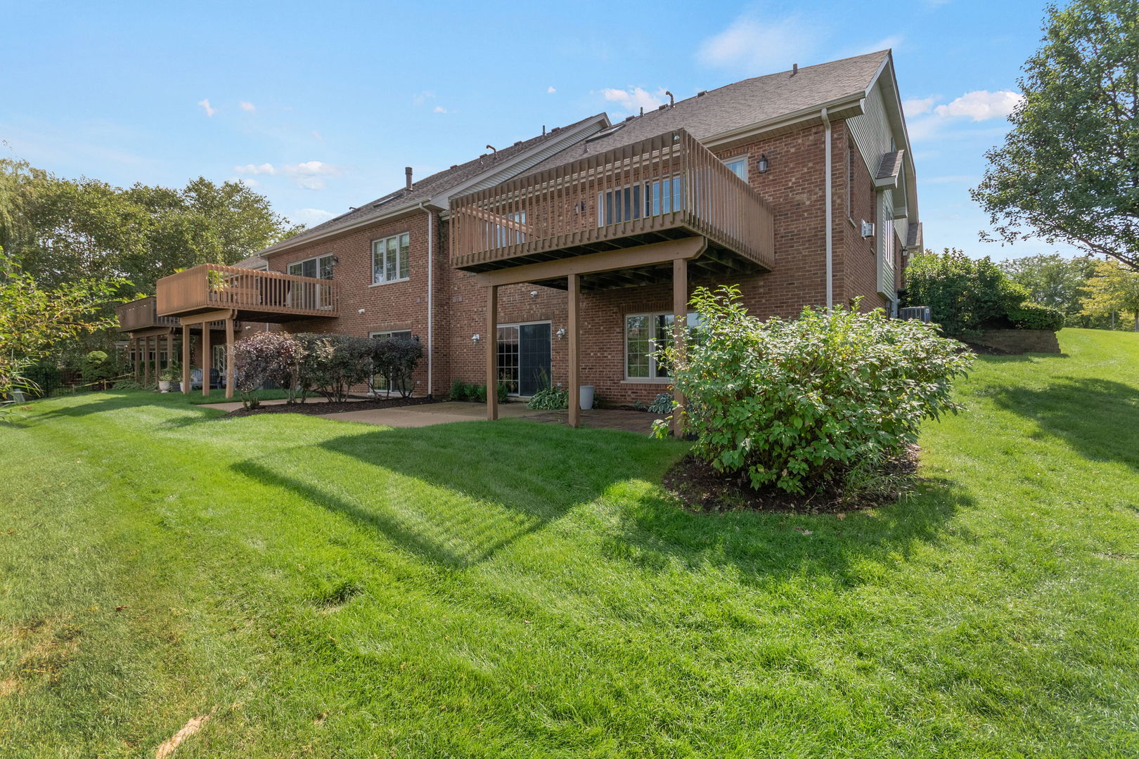 12198 Oxford Court Property Photo 27