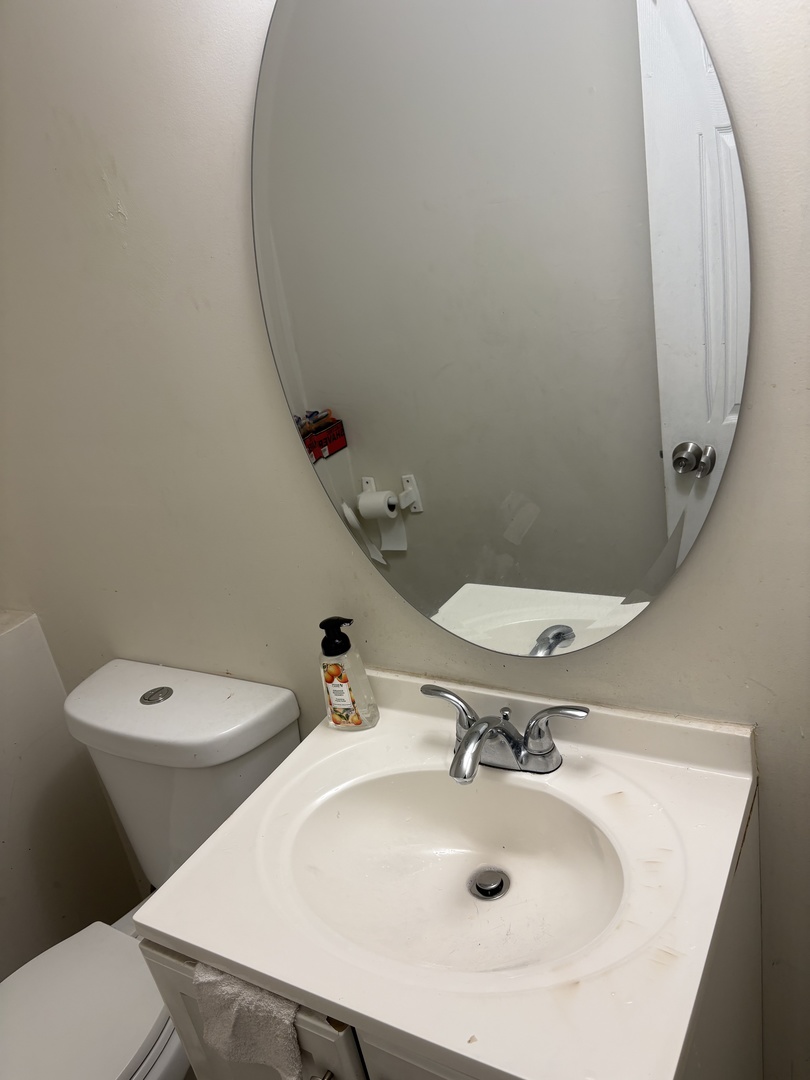 1213 W 96th Street Property Photo 9
