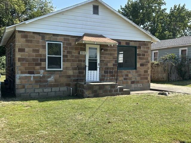 703 N Allyn Street Property Photo 1