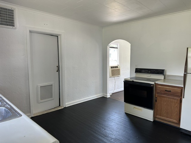 703 N Allyn Street Property Photo 8