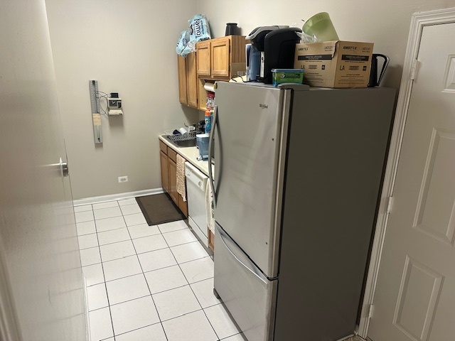 1070 N Milwaukee Avenue Property Photo 8