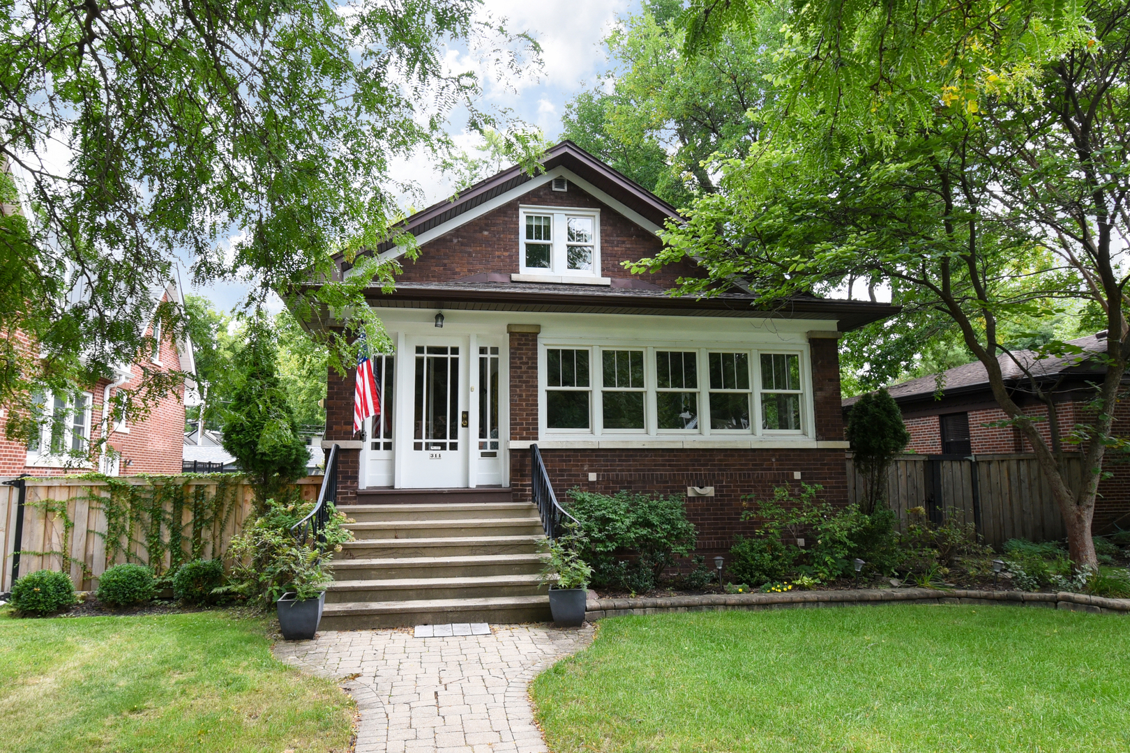 311 Park Avenue Property Photo 3