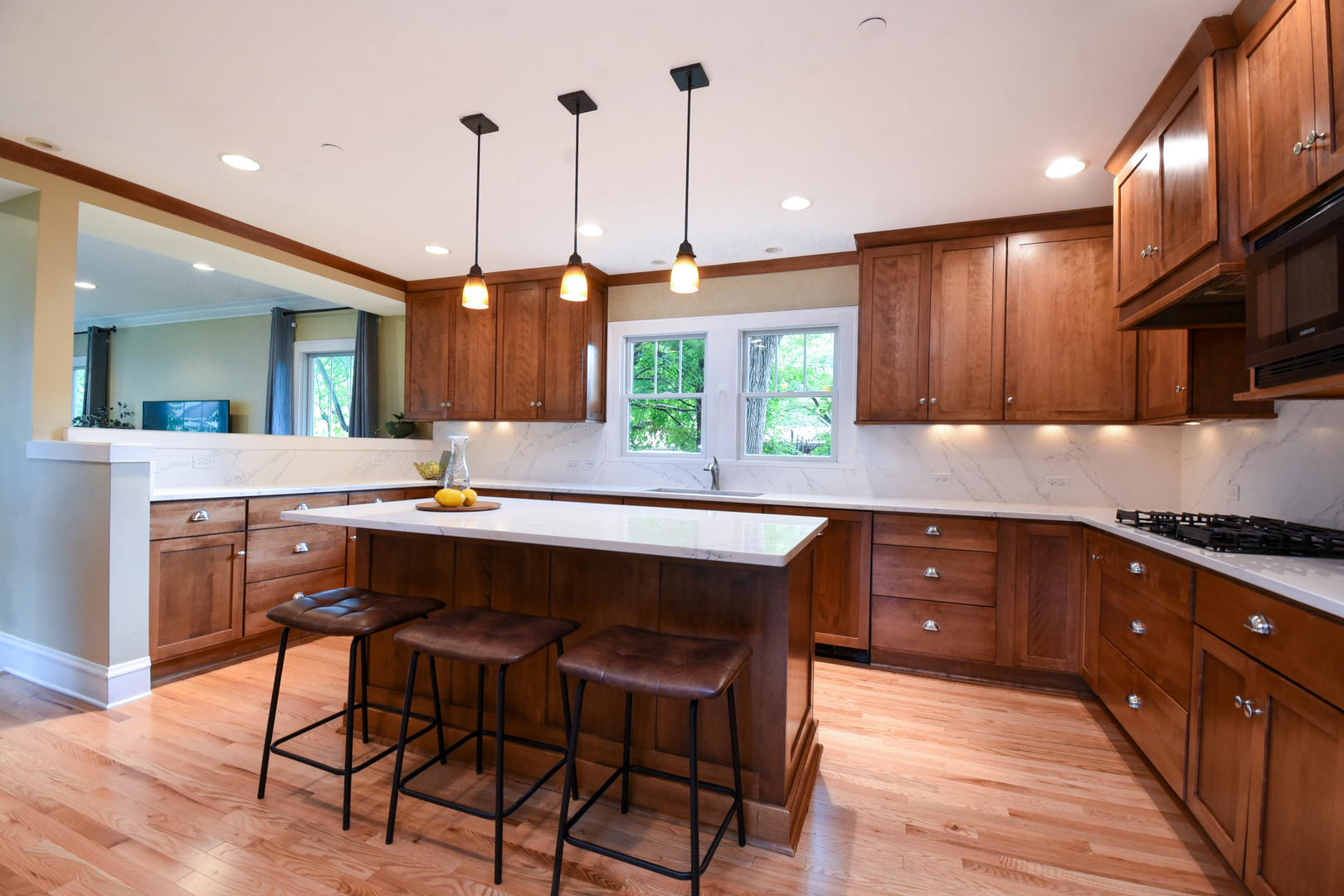 311 Park Avenue Property Photo 22