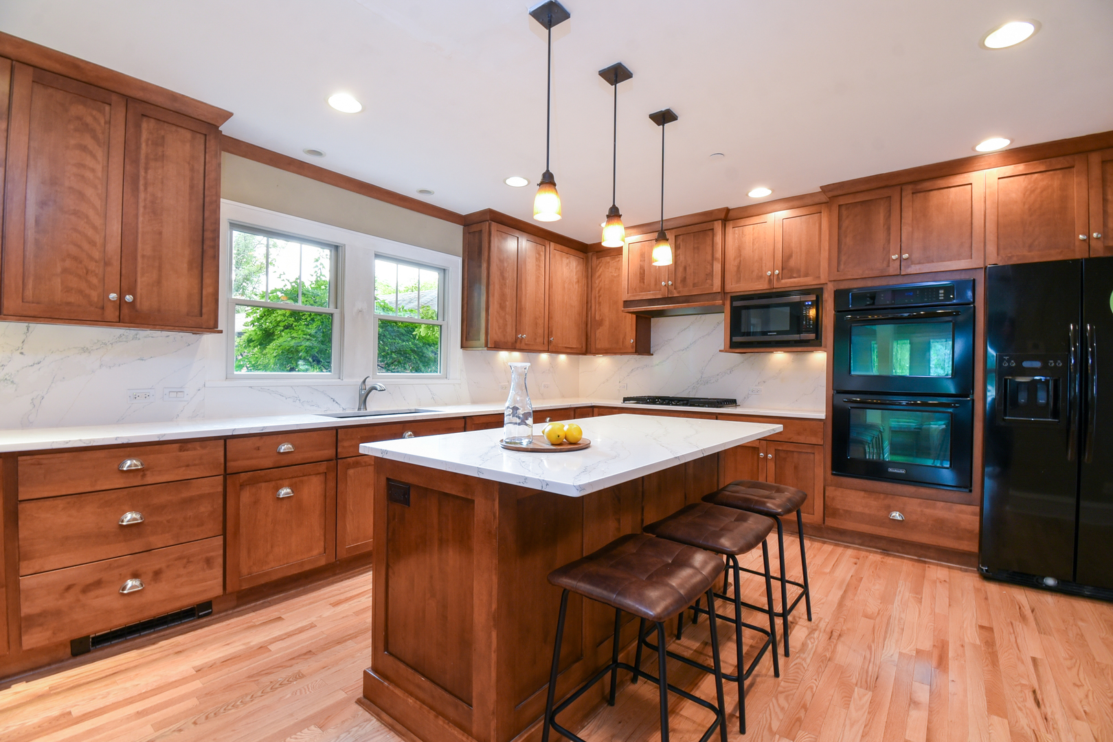 311 Park Avenue Property Photo 23