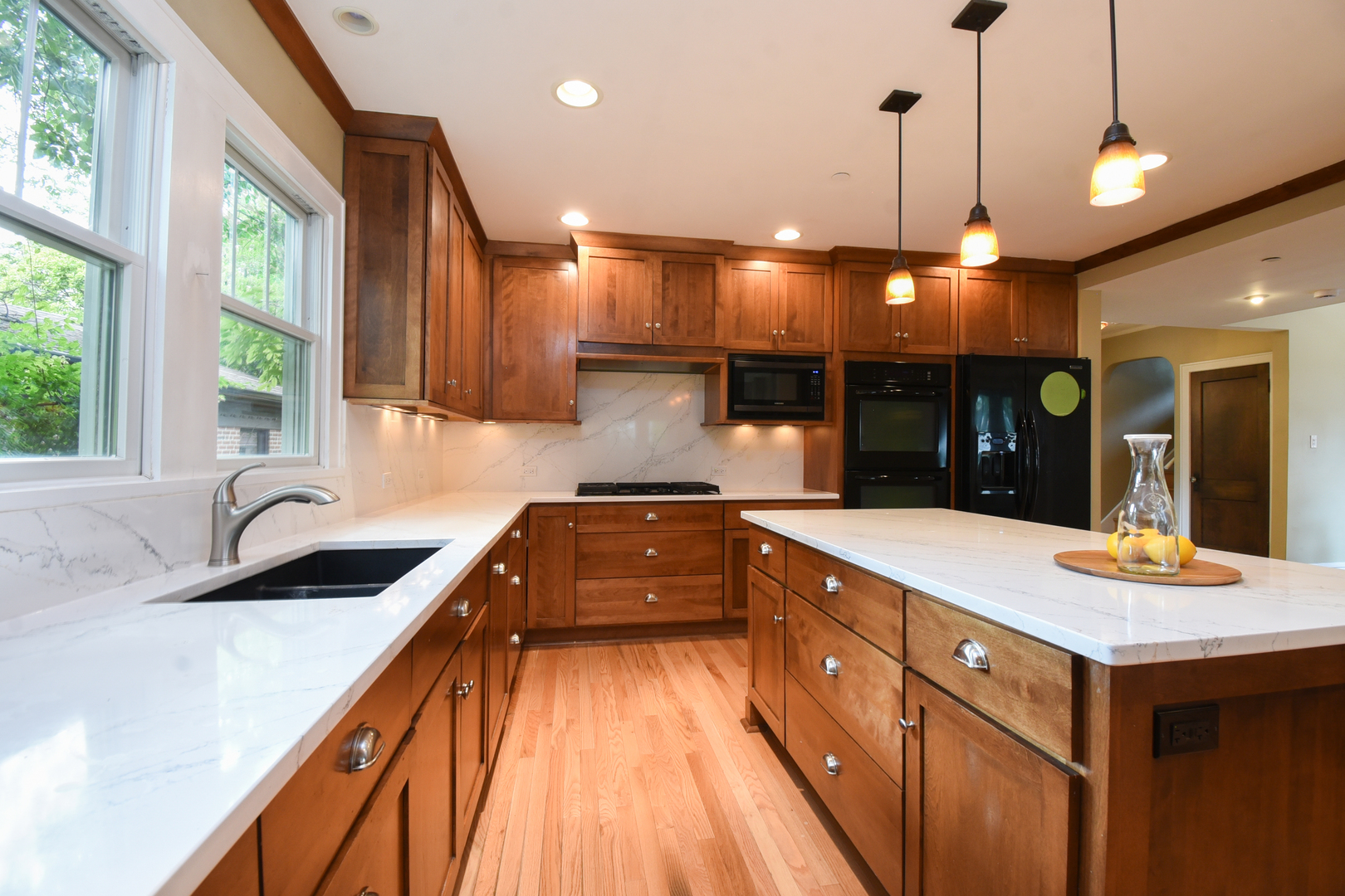 311 Park Avenue Property Photo 24
