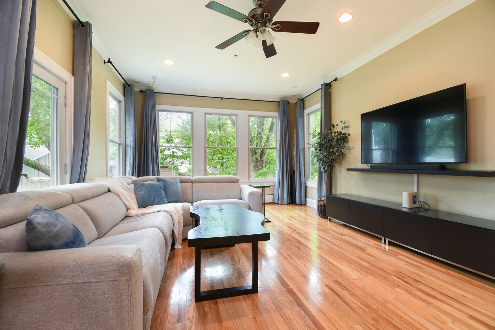 311 Park Avenue Property Photo 27