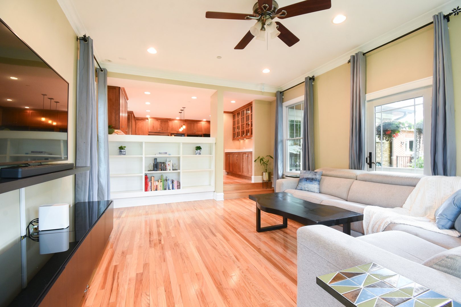 311 Park Avenue Property Photo 29