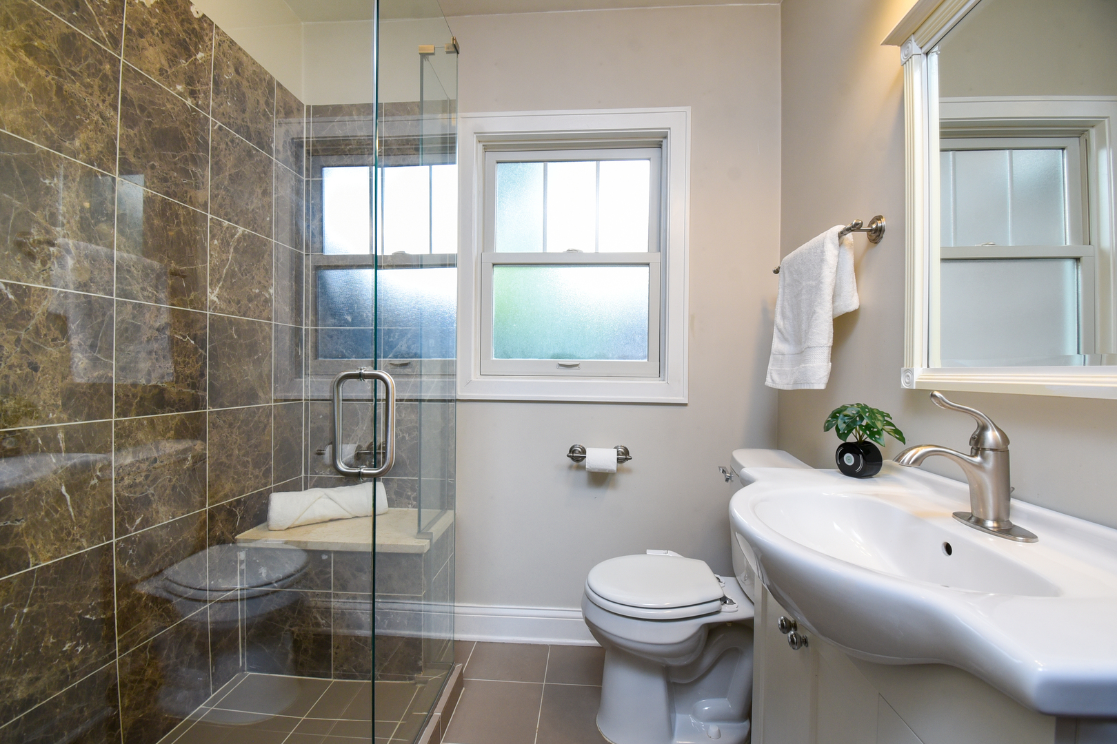 311 Park Avenue Property Photo 32