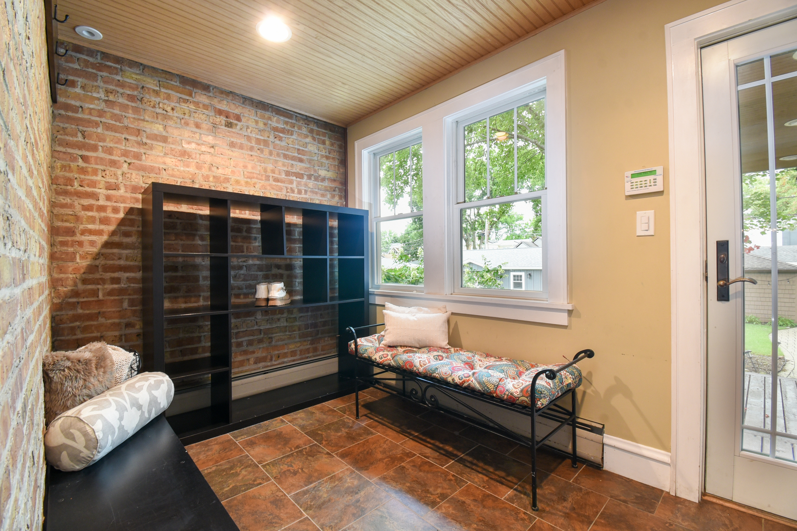 311 Park Avenue Property Photo 33