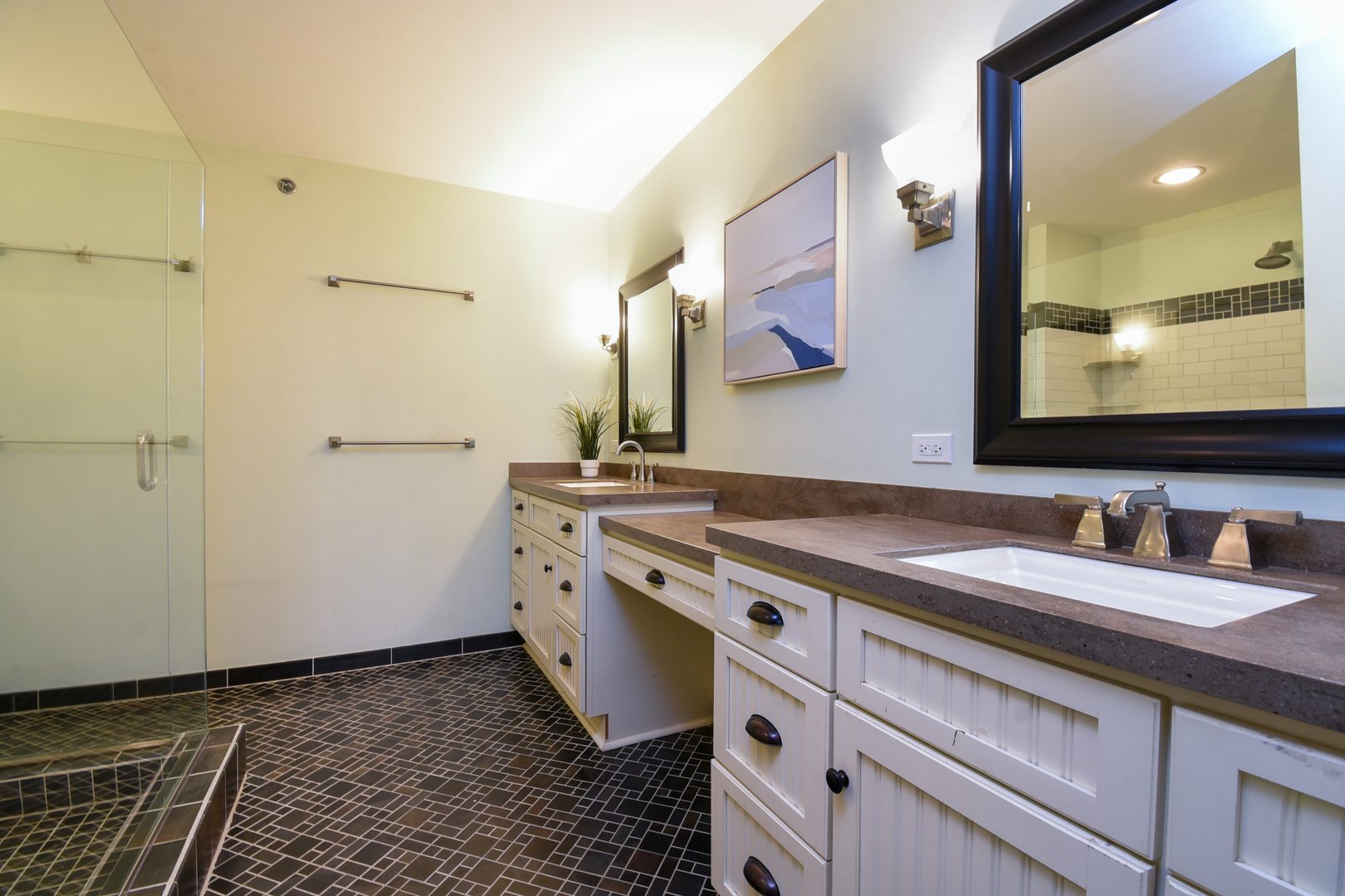 311 Park Avenue Property Photo 41