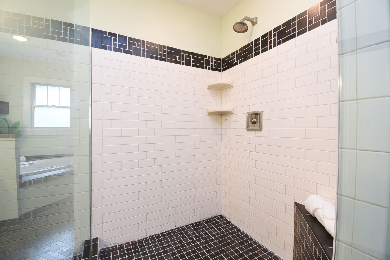 311 Park Avenue Property Photo 43