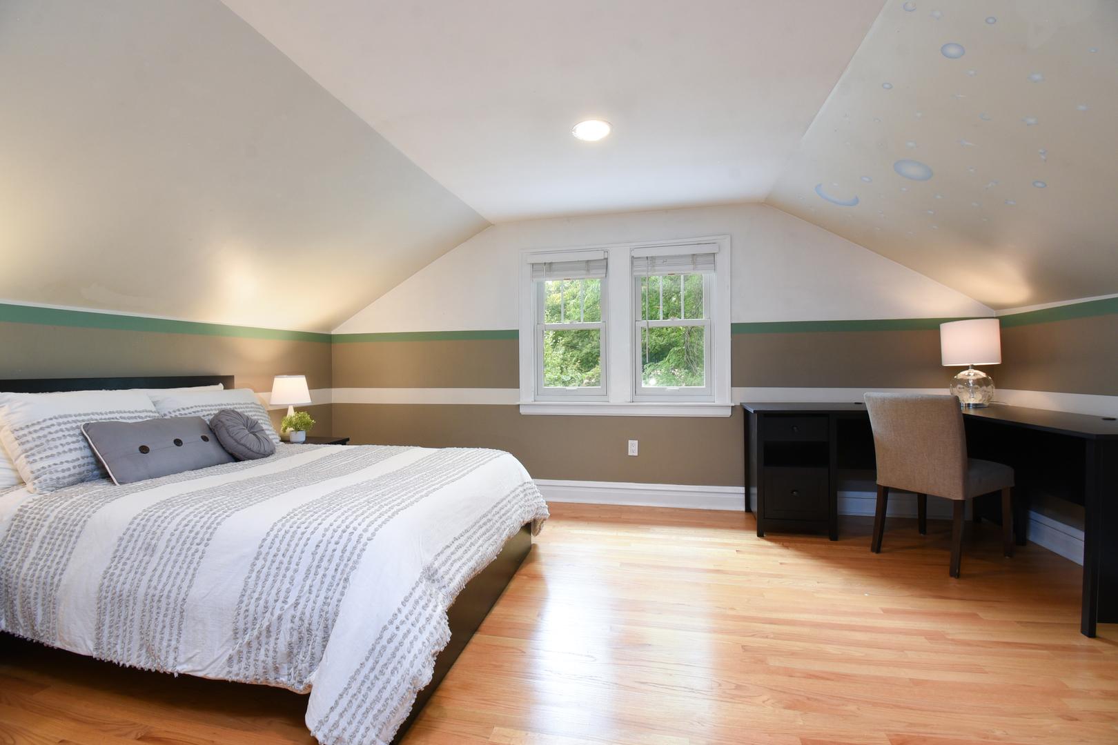 311 Park Avenue Property Photo 44