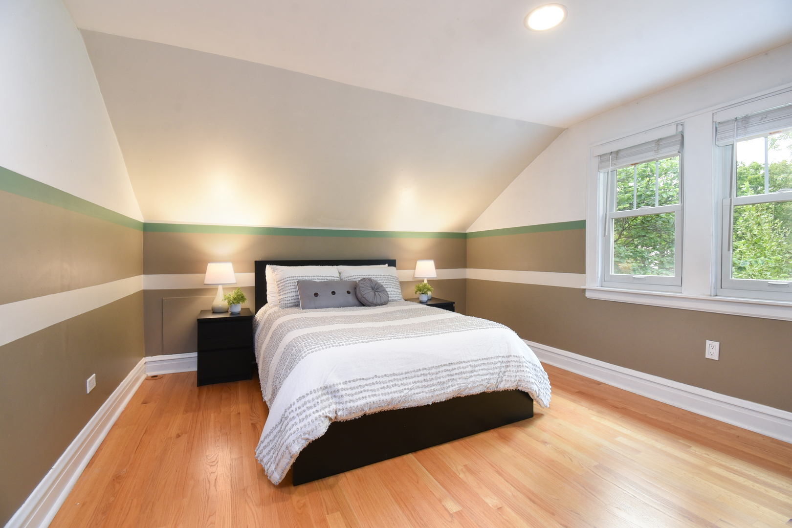 311 Park Avenue Property Photo 45