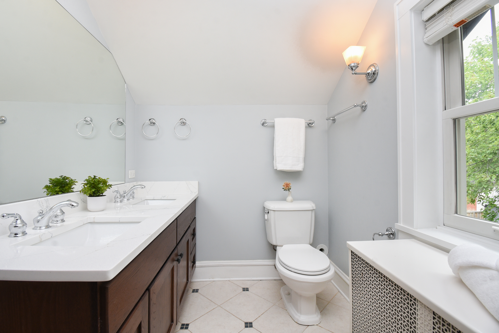 311 Park Avenue Property Photo 49
